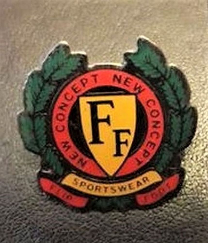 Pin's FF sportswear neuf 4 La Seyne-sur-Mer (83)