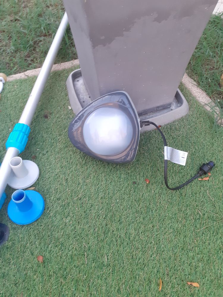 Spot Led multicolore intex pour piscine 30 Marennes (17)