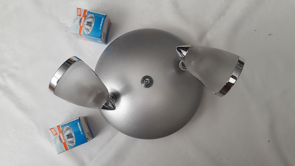 Spot plafonnier inox design halog�ne
35 Salon-de-Provence (13)