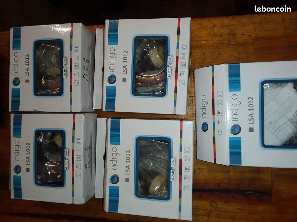 5 Spots LED LSA1012 SX - GU10 - Orientable - 50W - Carr� - 25 Serres-Castet (64)