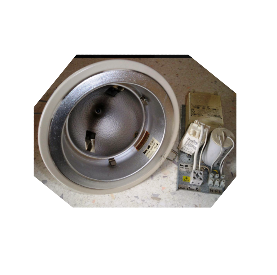 Spots TROLL encastr. Bl r�fl. Alu  lampe G12 HIT DE 150W 75 �tr�chy (91)