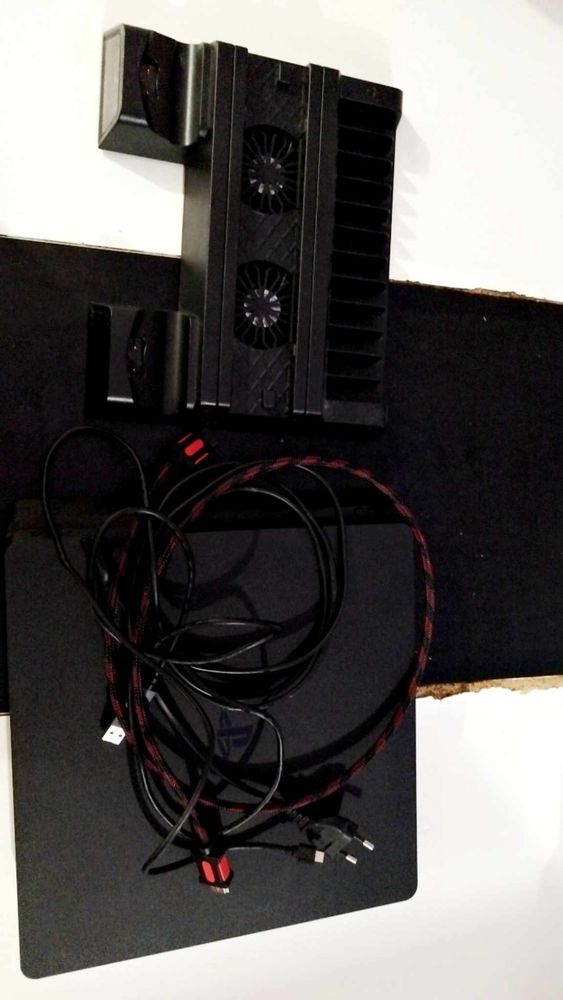 Ps4+ch�  �ssis+manette+ casque+ jeux 250 Denic� (69)