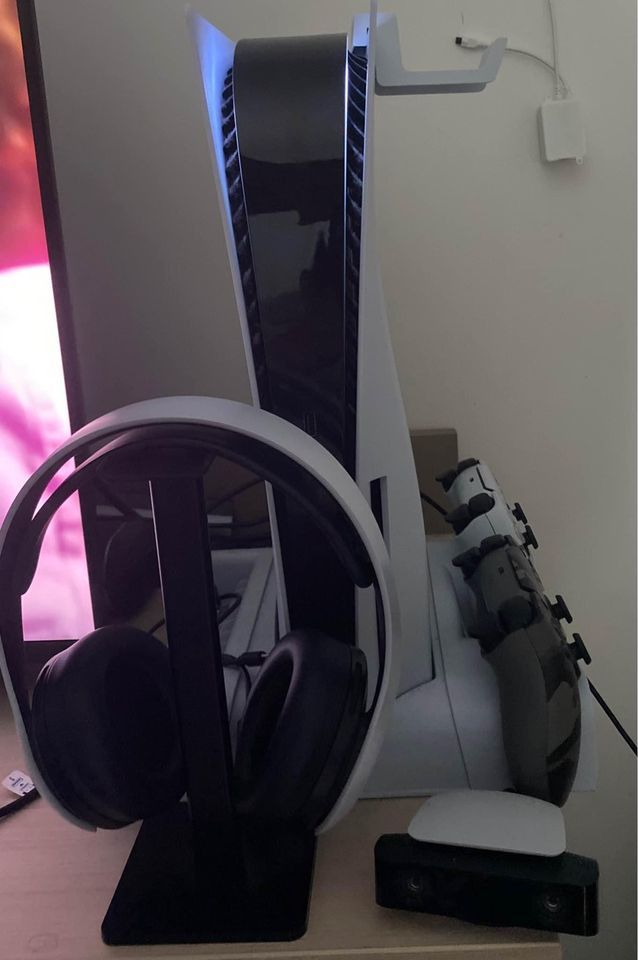 Ps5 standard edition (825 Gb), 2 manettes , casque Sony 3D. 520 Gentilly (94)