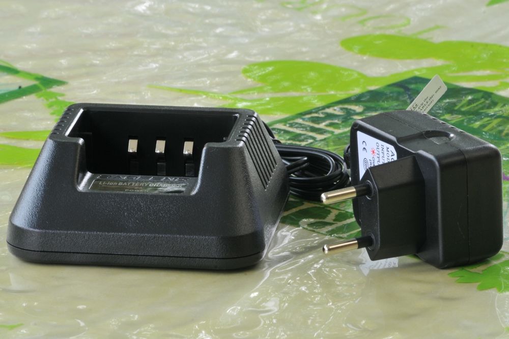 Station de recharge pour Baofeng UV-5R+ 12 Saint-Sylvain-d'Anjou (49)