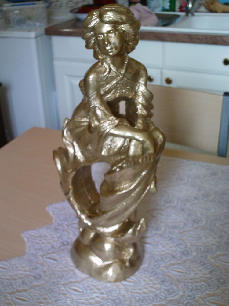 Statue  ancienne femme en pierre dor� or fin   N�790 10 Beaune (21)