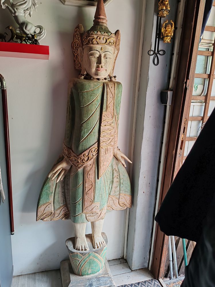 Statue bouddha bois lot 350 Fr�jus (83)