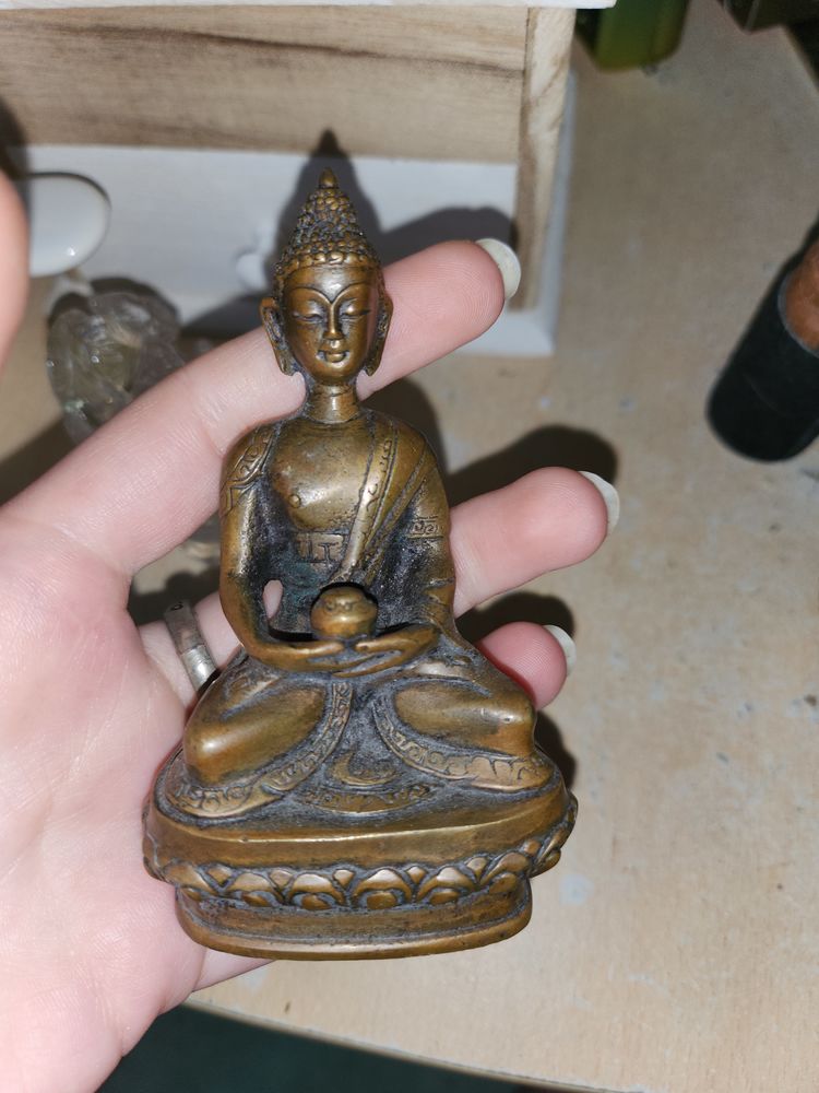 Statue Bouddha en m�ditation en bronze. 35 Mantes-la-Ville (78)