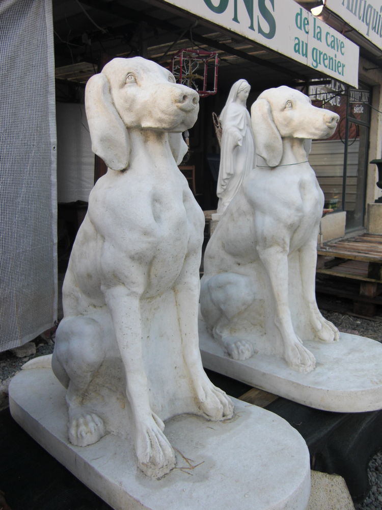 Statue chien en pierre 330 Ch�teau-l'�v�que (24)