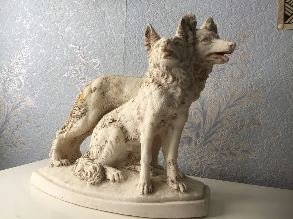 statue de 2 chiens 50 Le Bocasse (76)