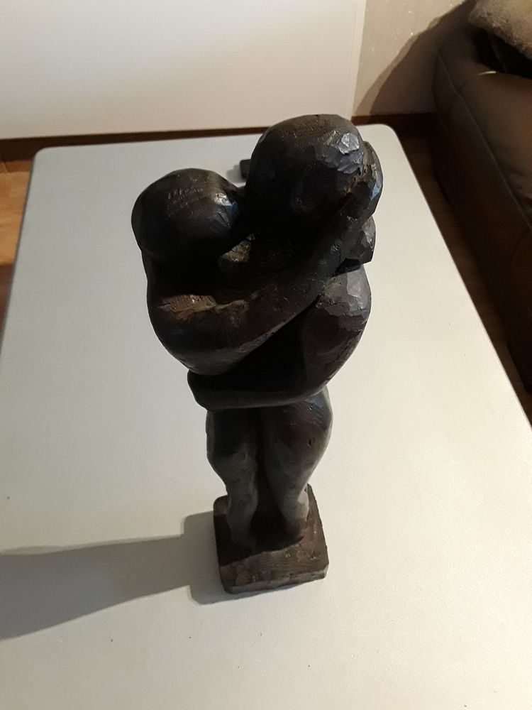 Statue couple enlac� 200 Herry (18)