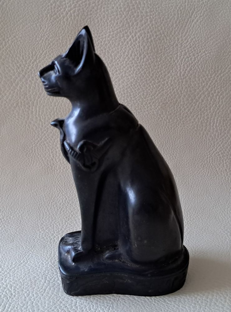 statue figurine bibelot d�coratif de chat �gyptien en r�sine 15 Carnon Plage (34)