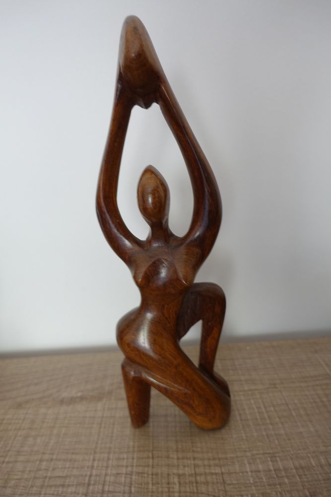 statue moderne en bois brut 8 Dole (39)