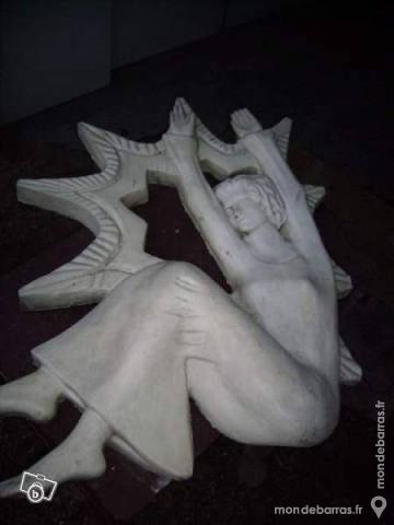 Statue en pierre de femme 151 Saran (45)