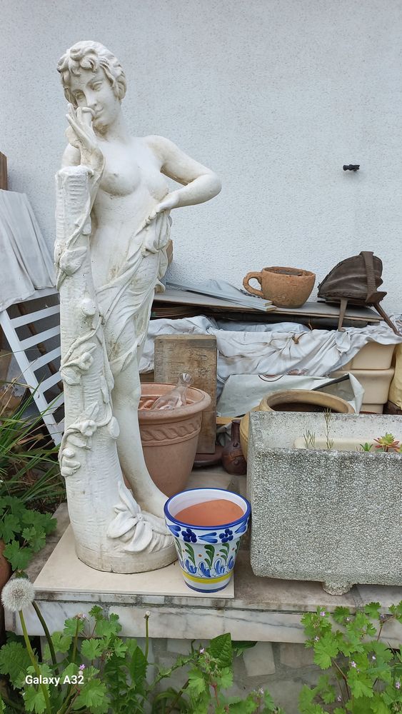 STATUE PIERRE-MOBILIER DE JARDIN-D�cor de jardin-BANC 350 Montfermeil (93)