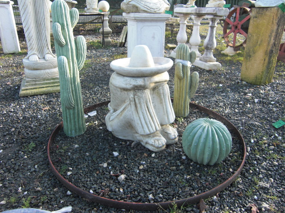 Statue en pierre PANCHITO 165 Ch�teau-l'�v�que (24)