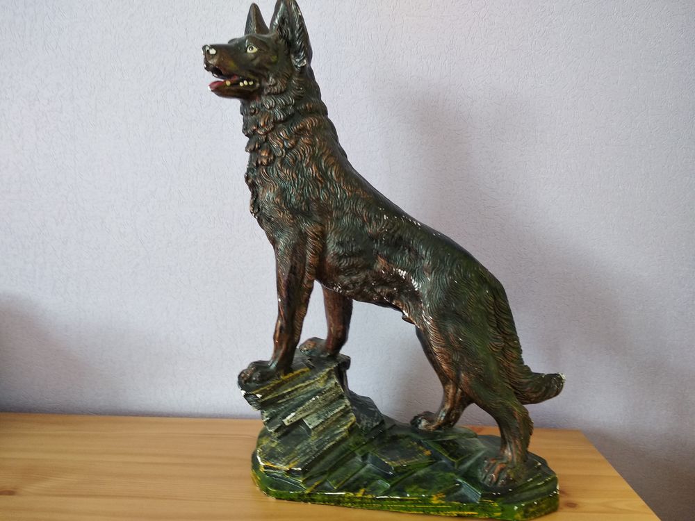 Statue en pl�tre repr�sentant un animal 7 L'Huisserie (53)