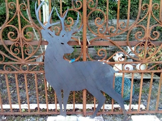 Statue Sculpture Cerf, en t�le 145 Ch�teau-l'�v�que (24)