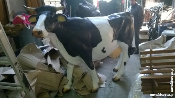 Statue de vache 1100 Auchy-les-Mines (62)