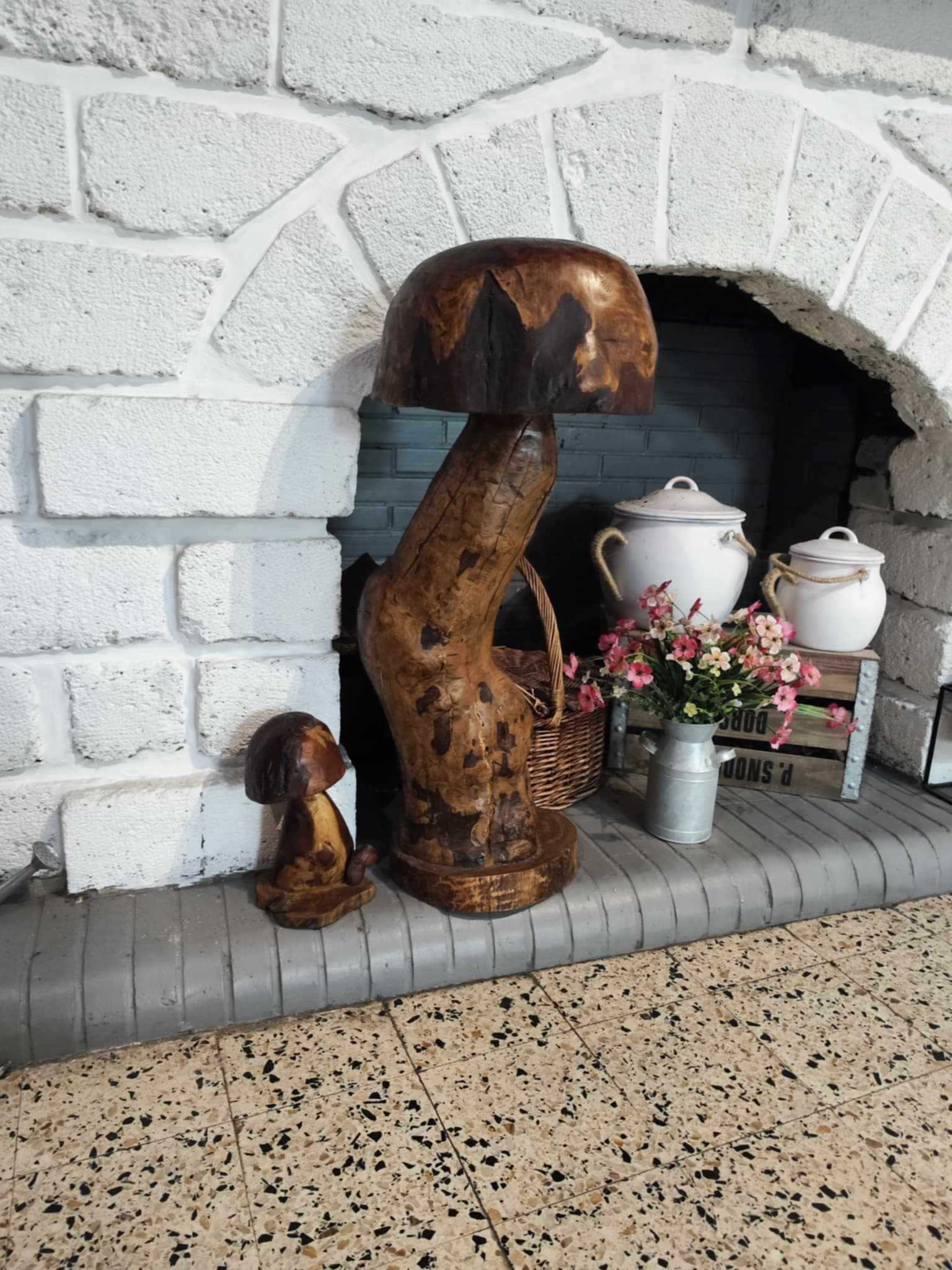 statues champignons  en bois 230 Pignan (34)