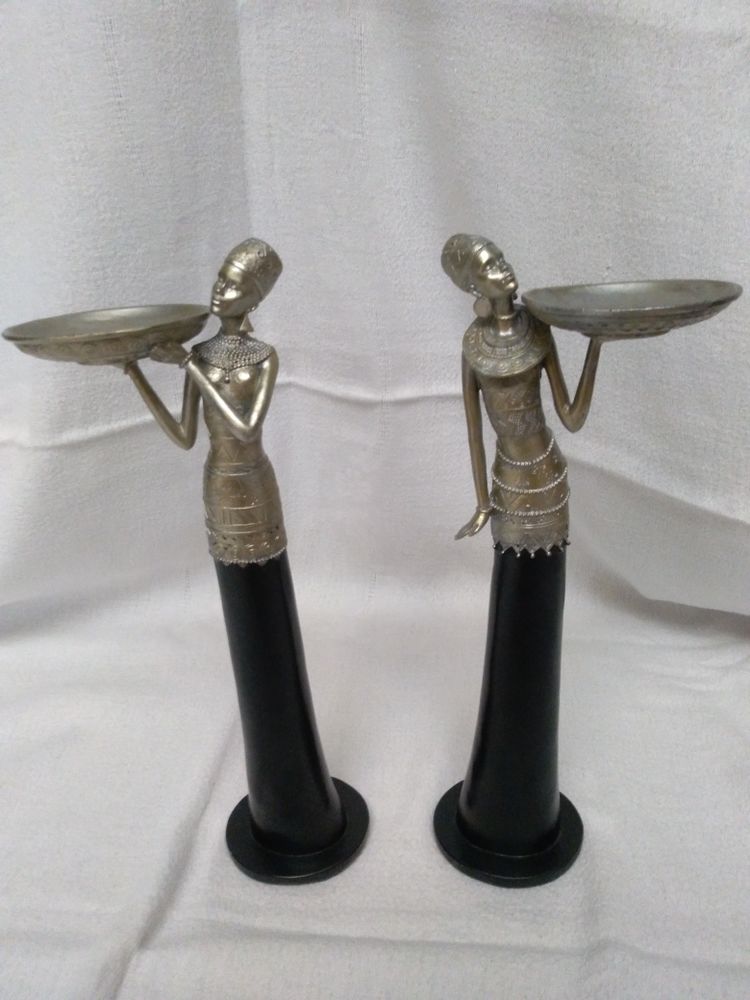 2 statues femme 40 Calais (62)