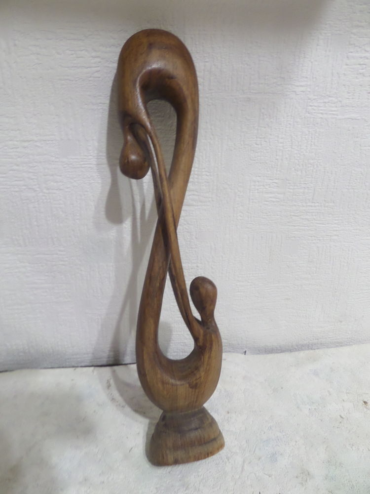 statuette en bois 
20 Lyon 8 (69)