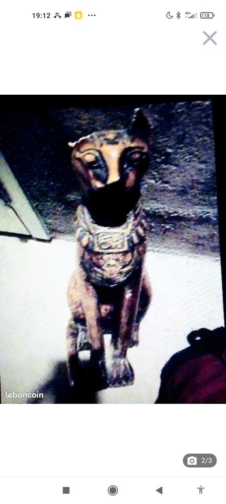 Statuette d un chat �gyptien avec des hi�roglyphes 0 Saint-Denis (93)