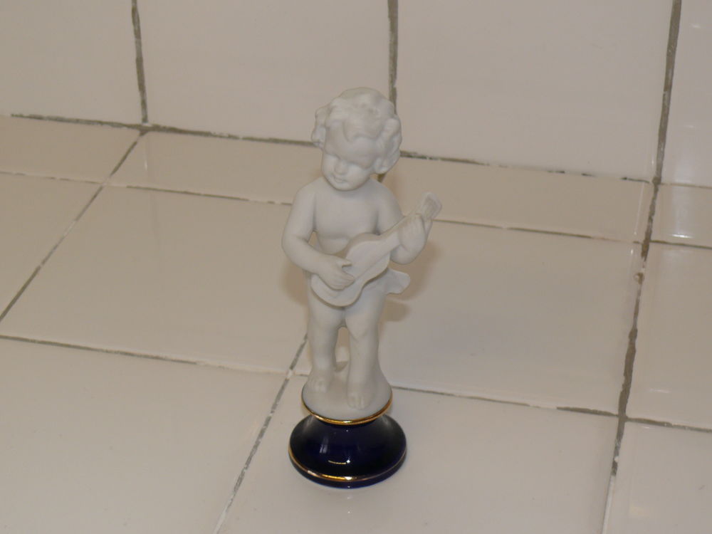 Statuette ch�rubin musicien 10 Saintes (17)