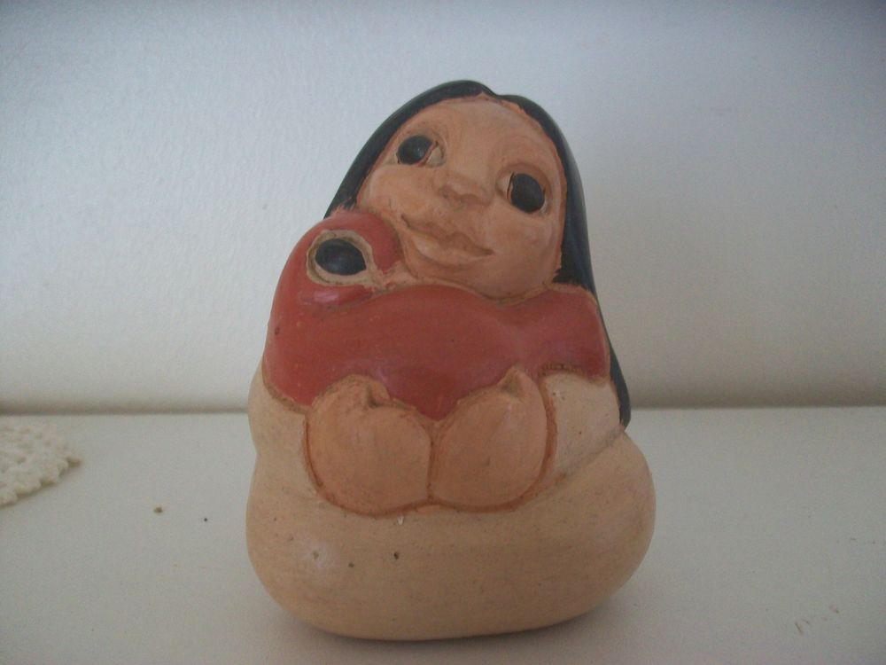 Statuette femme � l'oiseau Poterie d'art Chili 30 Thizy (69)