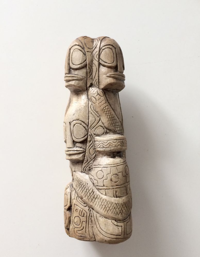 STATUETTE SCULPT�E TYPE TOTEM  
82 L�zignan-Corbi�res (11)