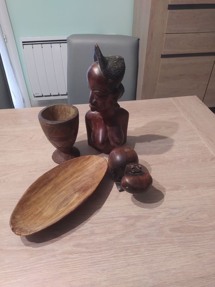 statuettes bois 15 Nurieux-Volognat (01)