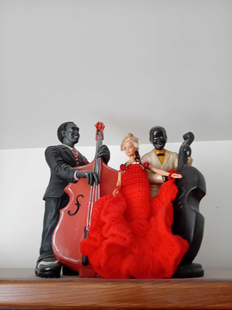 lot de statuettes et poup�e 35 Bobigny (93)