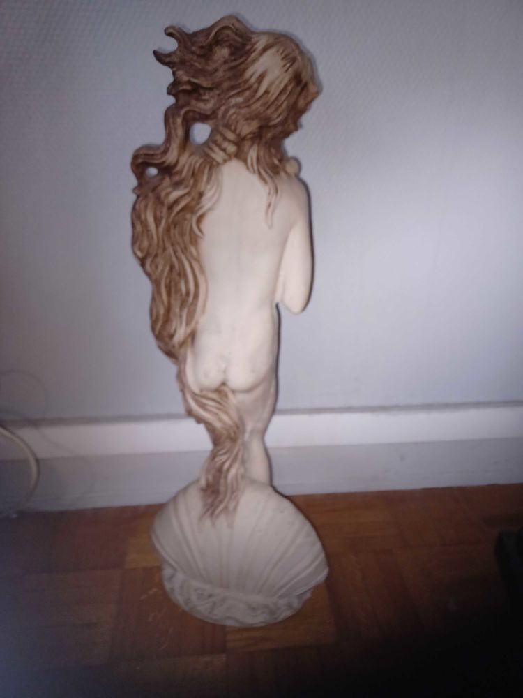 statut de femme 100 Altkirch (68)