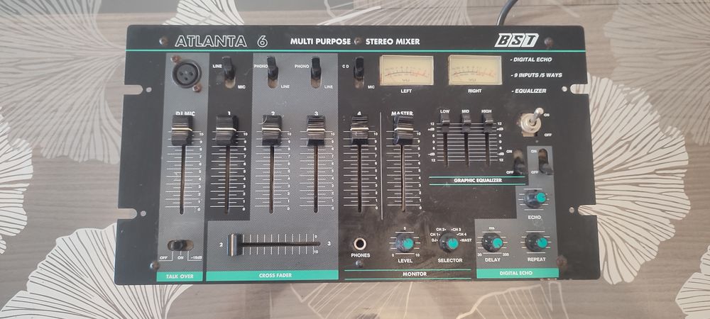 Stereo mixer atlanta 6 50 Moras-en-Valloire (26)