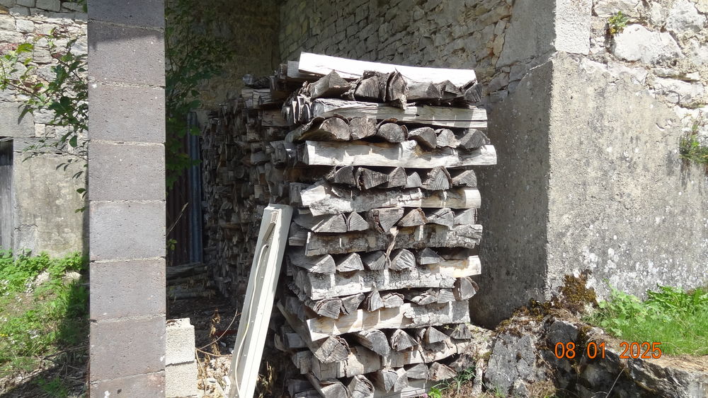 steres de bois chauffage 47 Le Latet (39)