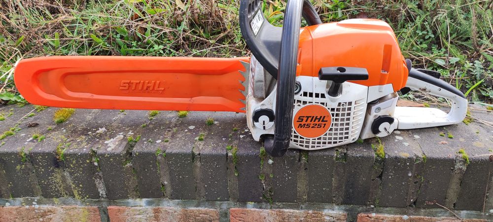 Stihl MS 251 390 Bruille-Saint-Amand (59)