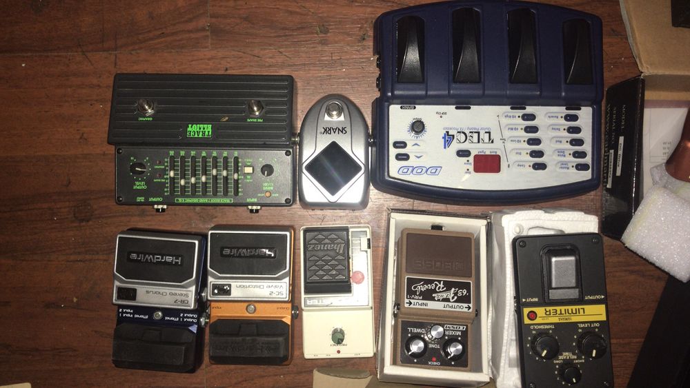 stock de p�dales guitares 0 Paris 3 (75)