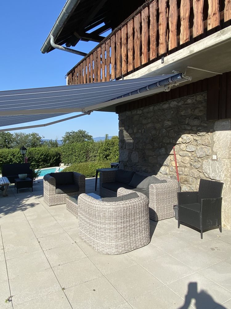 Store banne 4x3 bleu/blanc commande � distance 1100 Viuz-en-Sallaz (74)