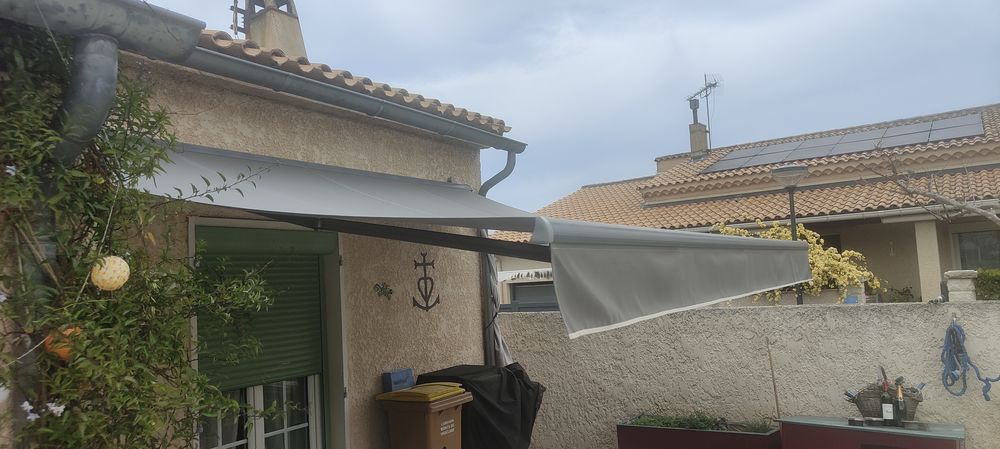 Store banne �lectrique 350 Cavaillon (84)