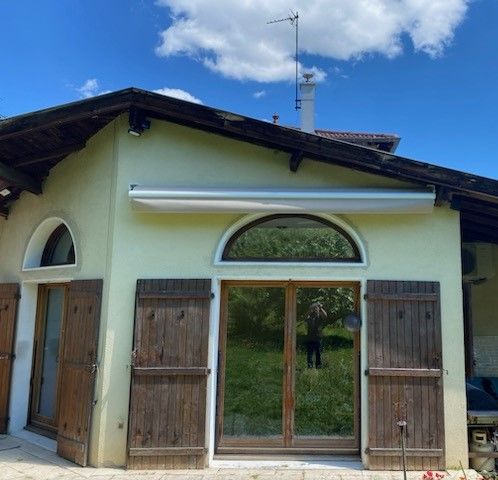 STORE BANNE
1000 Oullins (69)