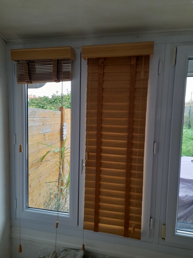 Store � lamelles en bois 50 Frontenay-Rohan-Rohan (79)