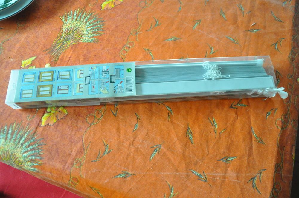 Store v�nitien en alu blanc 8 Nieuil-l'Espoir (86)