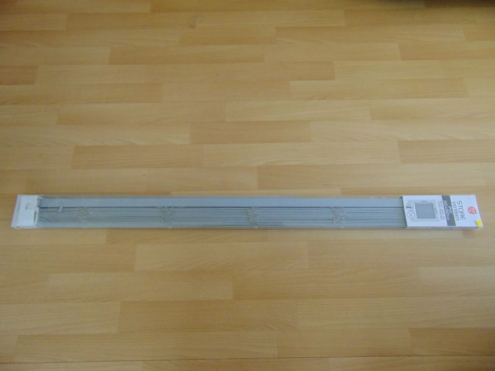 Store v�nitien 10 Toulouse (31)