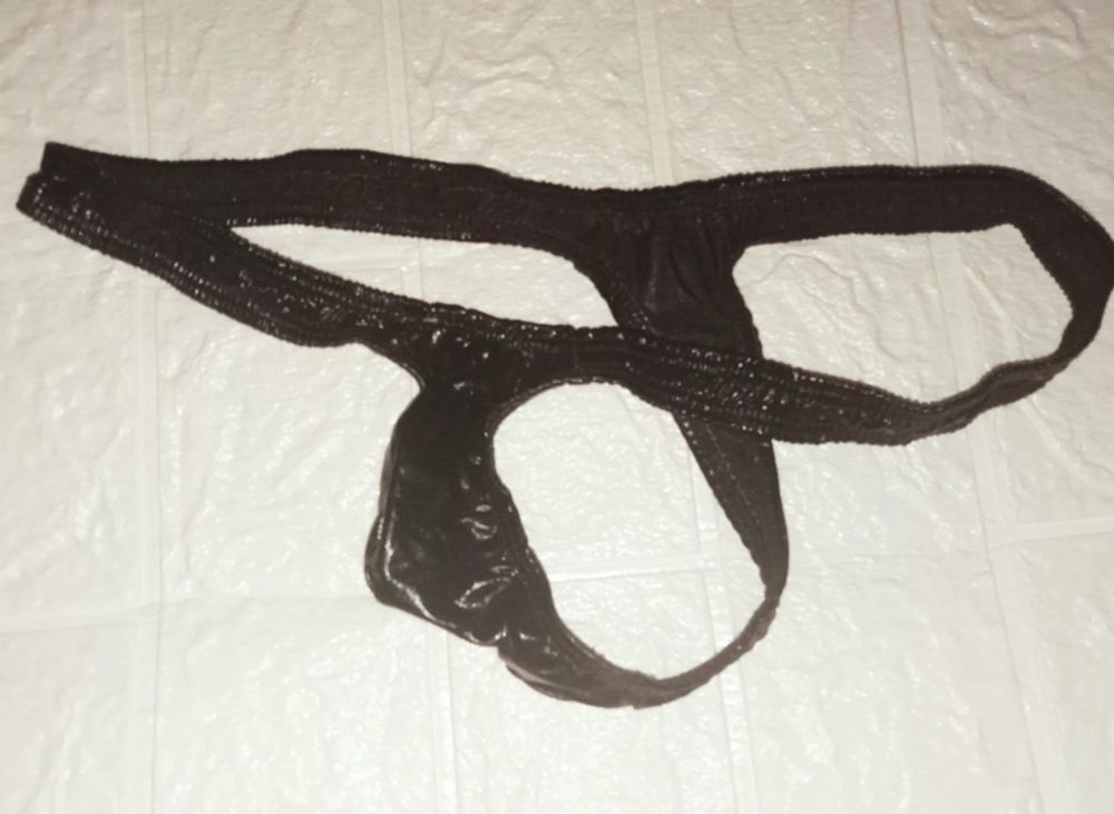 String noir en faux cuir pour homme�. Taille unique 9 Lyon 9 (69)