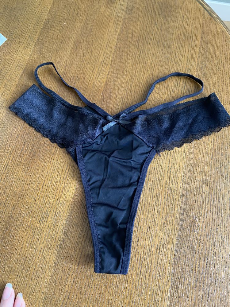 String noir 35 Bourg-Saint-Maurice (73)