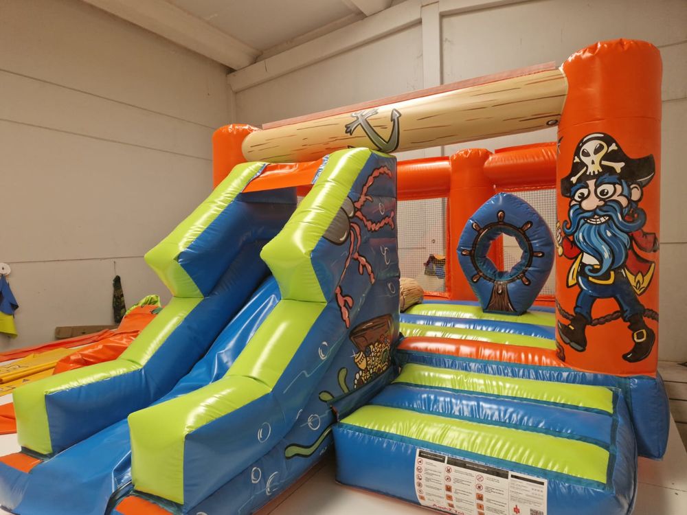 Structure gonflable pro avec moteur et certification 1690 Valence (26)