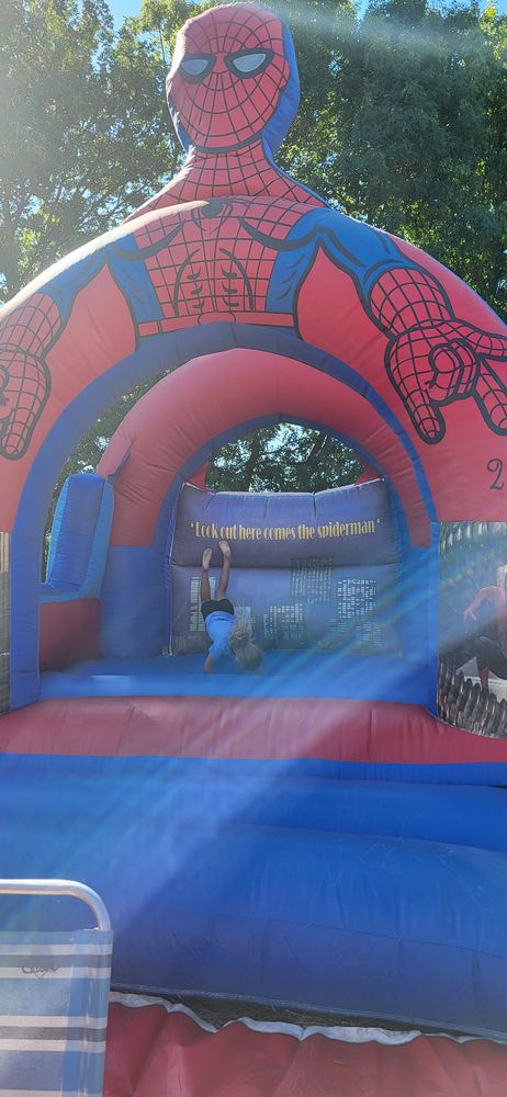 Structure gonflable spiderman 1000 Juif (71)