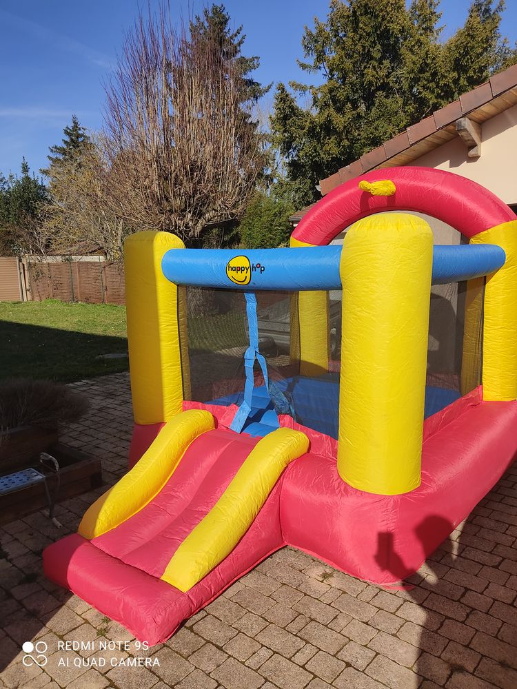 Structure gonflable 145 Magny-les-Hameaux (78)