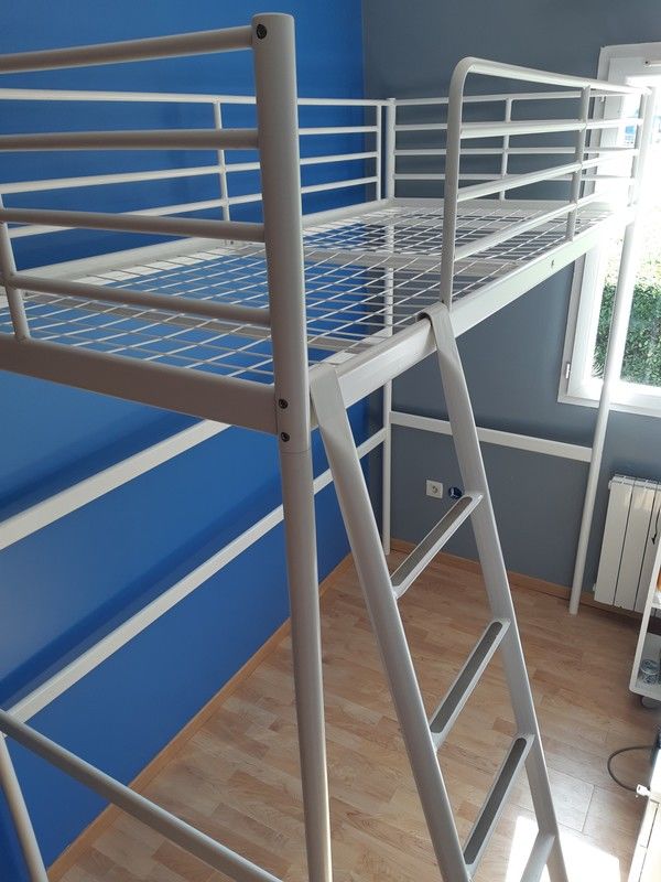 Structure lit mezzanine, 90x200 cm (lit 1 place) 
80 Veurey-Voroize (38)