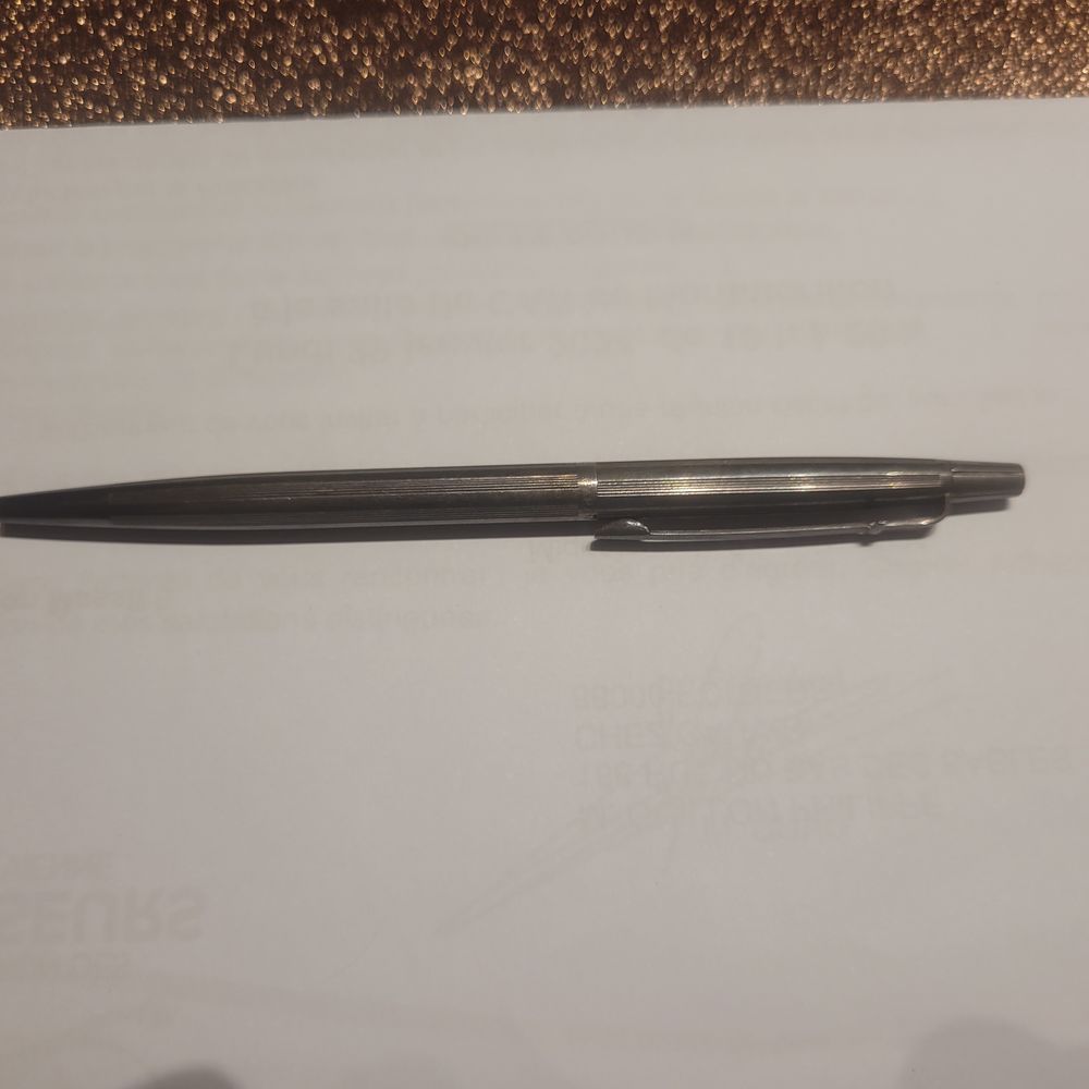 STYLO BILLE CARAN D'ACHE / BOUTONS DE CHASSE 30 Poitiers (86)