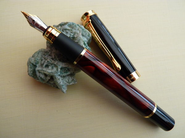 Stylo Plume Laqué Marbré Vert - Grand Modèle - Neuf De Stock Avec étiquettes